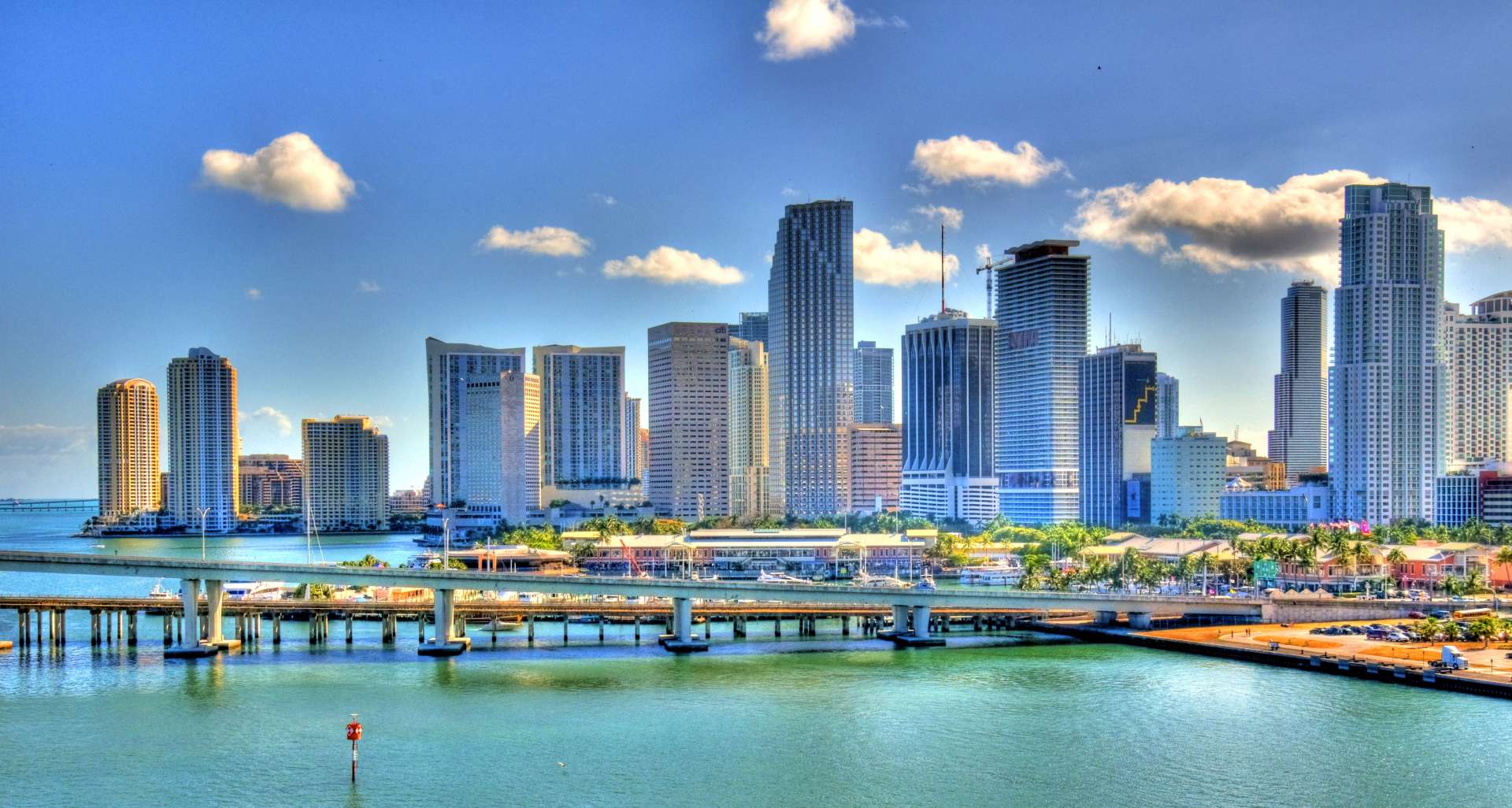 Miami skyline panorama copy space mumumaxx